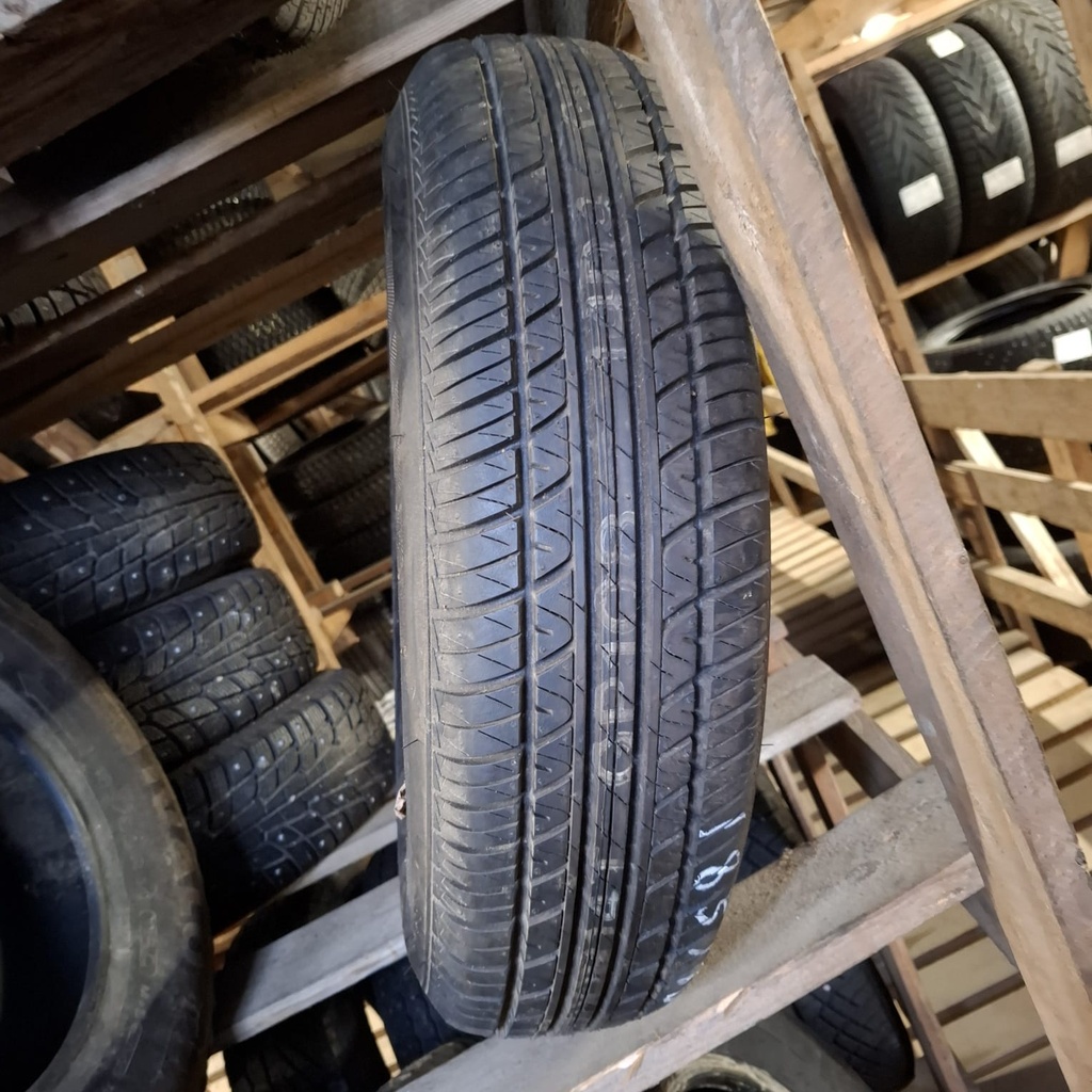 185/80R14 91T Hankook Centum K702 Käytetty kesärengas Ajamaton DOT-07