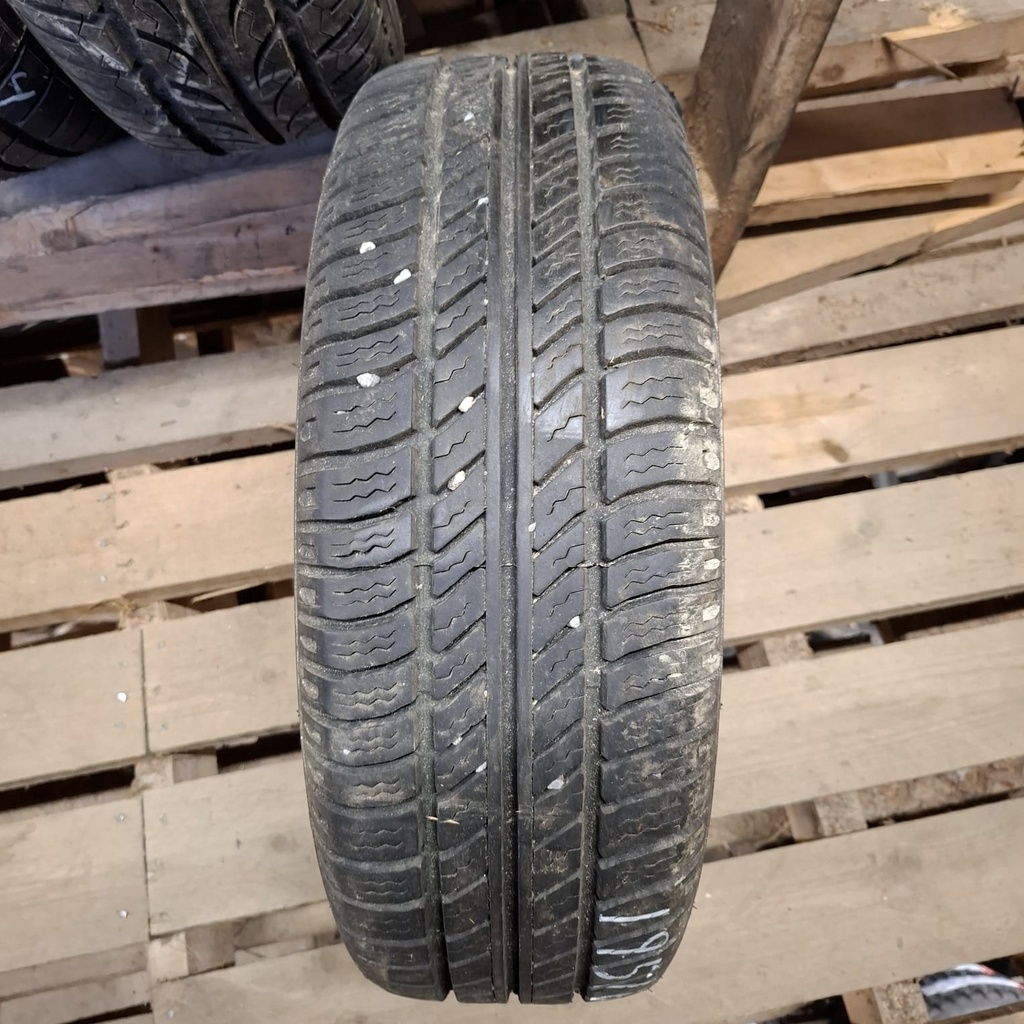 195/65R14 89Q Pinnoitettu Käytetty kesärengas 7,5mm DOT-09