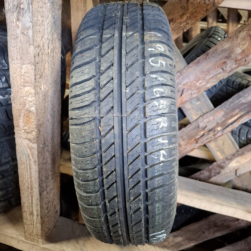 195/65R14 89Q Pinnoitettu Käytetty kesärengas Ajamaton DOT-09