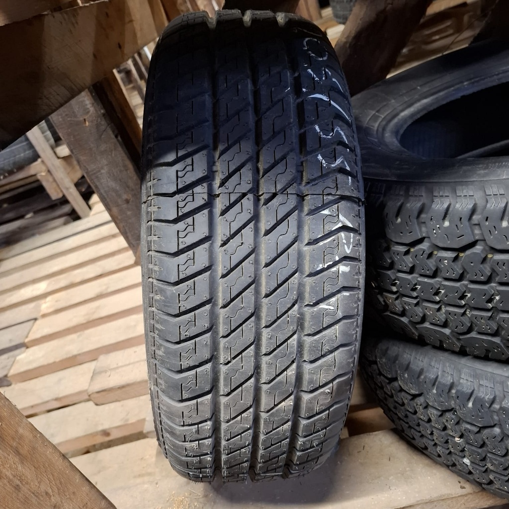 205/55R14 Pinnoitettu Käytetty kesärengas Ajamaton Vanha