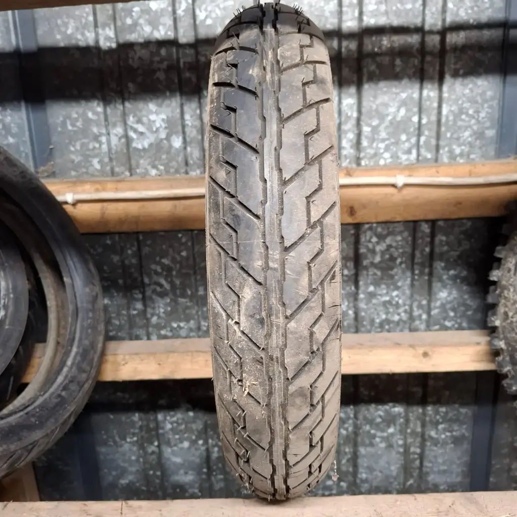 100/80-16 50T Michelin A39 Käytetty MP-Rengas Ajamaton DOT-98