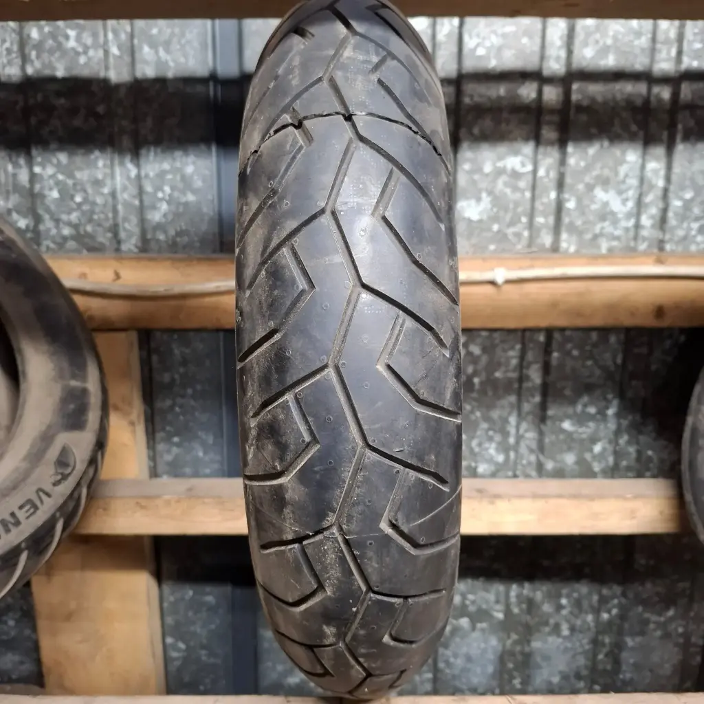 130/70ZR16 M/C 61W Pirelli Diablo Käytetty MP-Rengas Ajamaton DOT-03