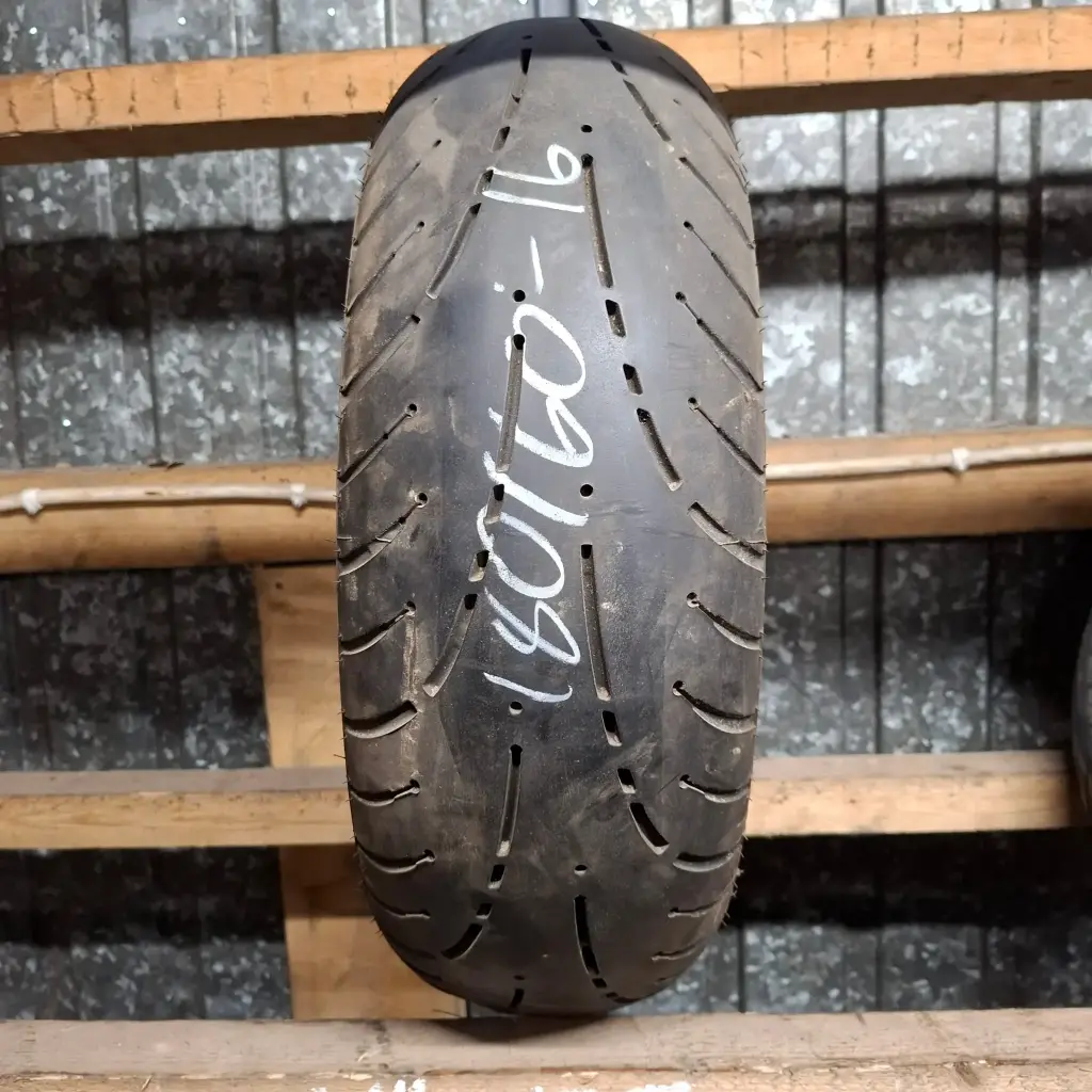 180/60R16 M/C 80H Dunlop Elite 4 MT Käytetty MP-Rengas 7mm DOT-19