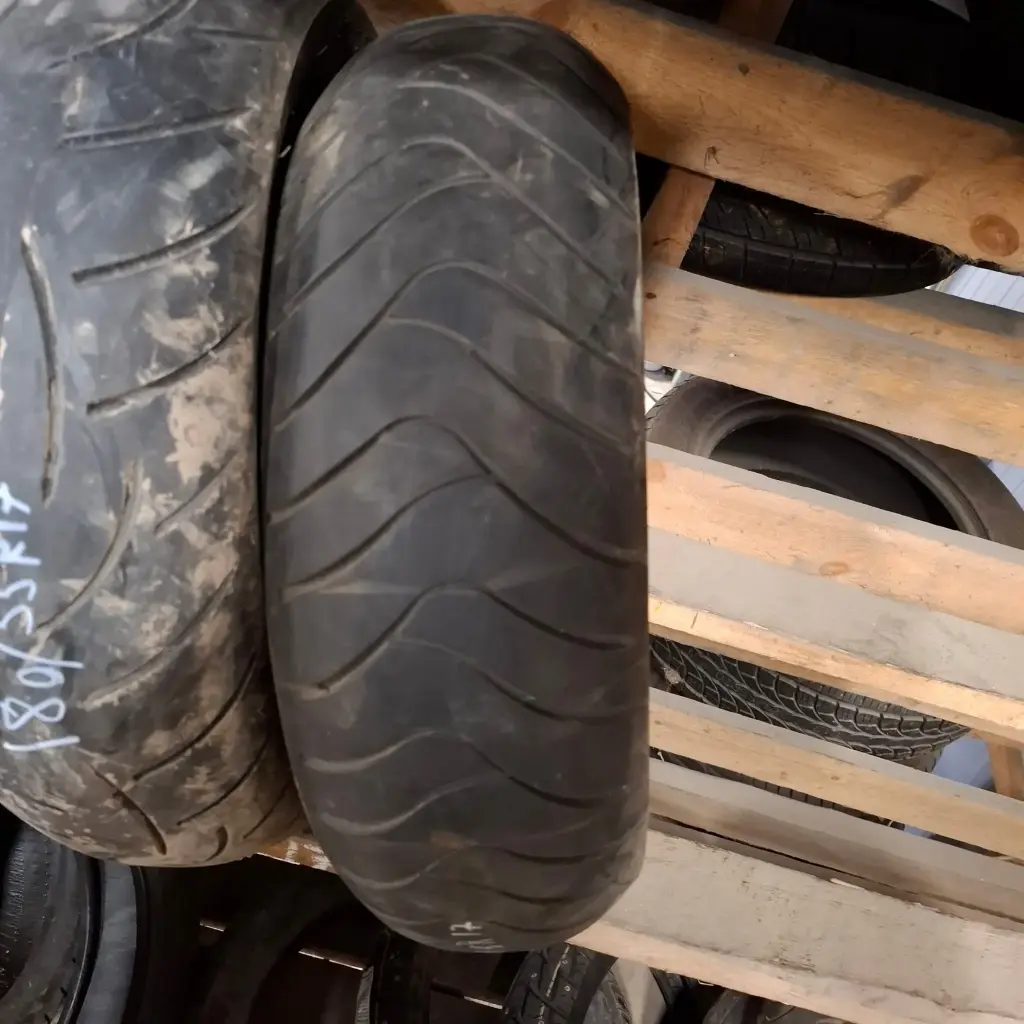 180/55ZR17 M/C 73W Michelin Pilot Road Käytetty MP-Rengas 2mm DOT-11