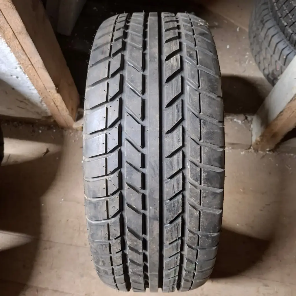 205/50R15 86V Pirelli P700-Z Ajamaton kesärengas DOT-91