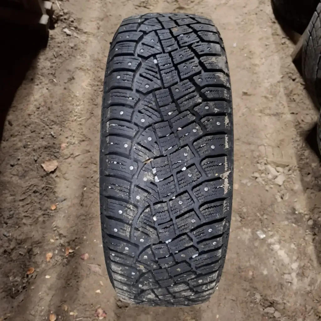 205/60R16 92T Continental Icecontact 2 SSR Käytetty nastarengas 7,5mm DOT-18