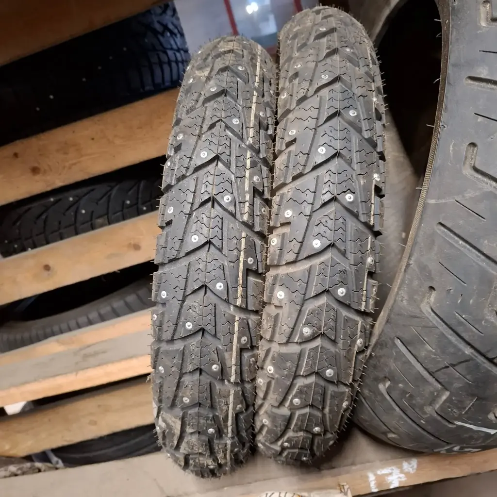 100/80-17 M/C Mitas MC32 Scoot Käytetty MP-Nastarengas Ajamaton DOT-22
