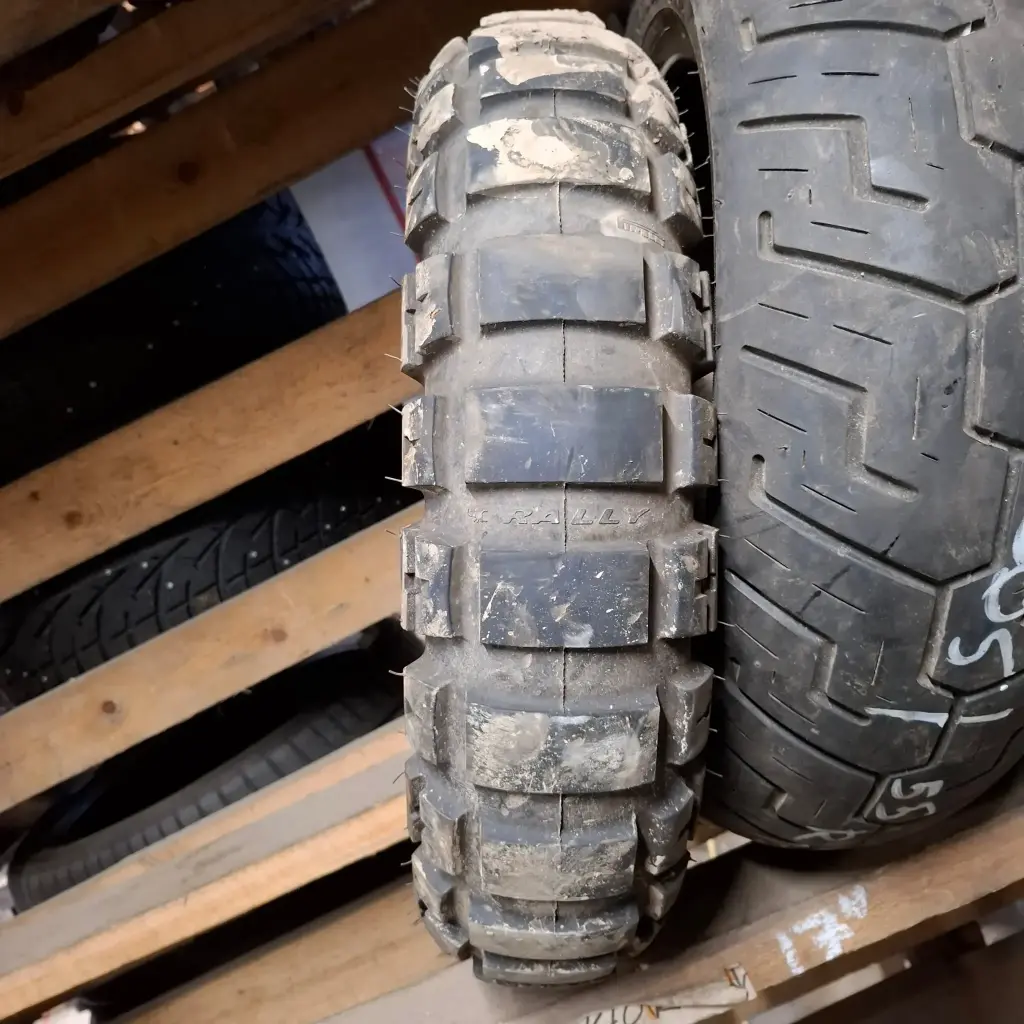 150/70-17 M/C 69R M+S Pirelli Scorpion Rally Käytetty MP-Rengas DOT-18