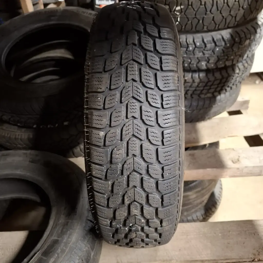 155/70R13 75T Kleber Krisalp HP Käytetty kitkarengas 5mm DOT-11