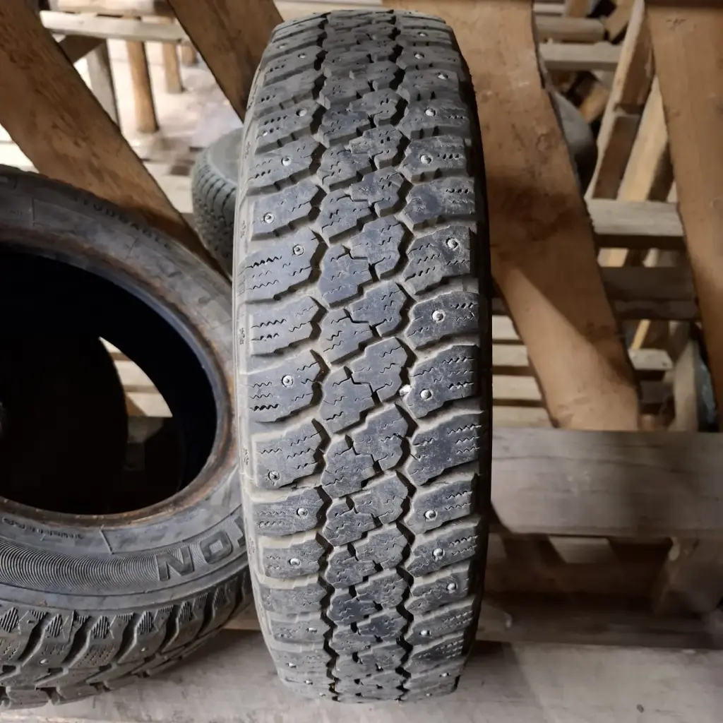 155/80R13 79Q Semperit IceGrip Käytetty nastarengas 7mm DOT-00