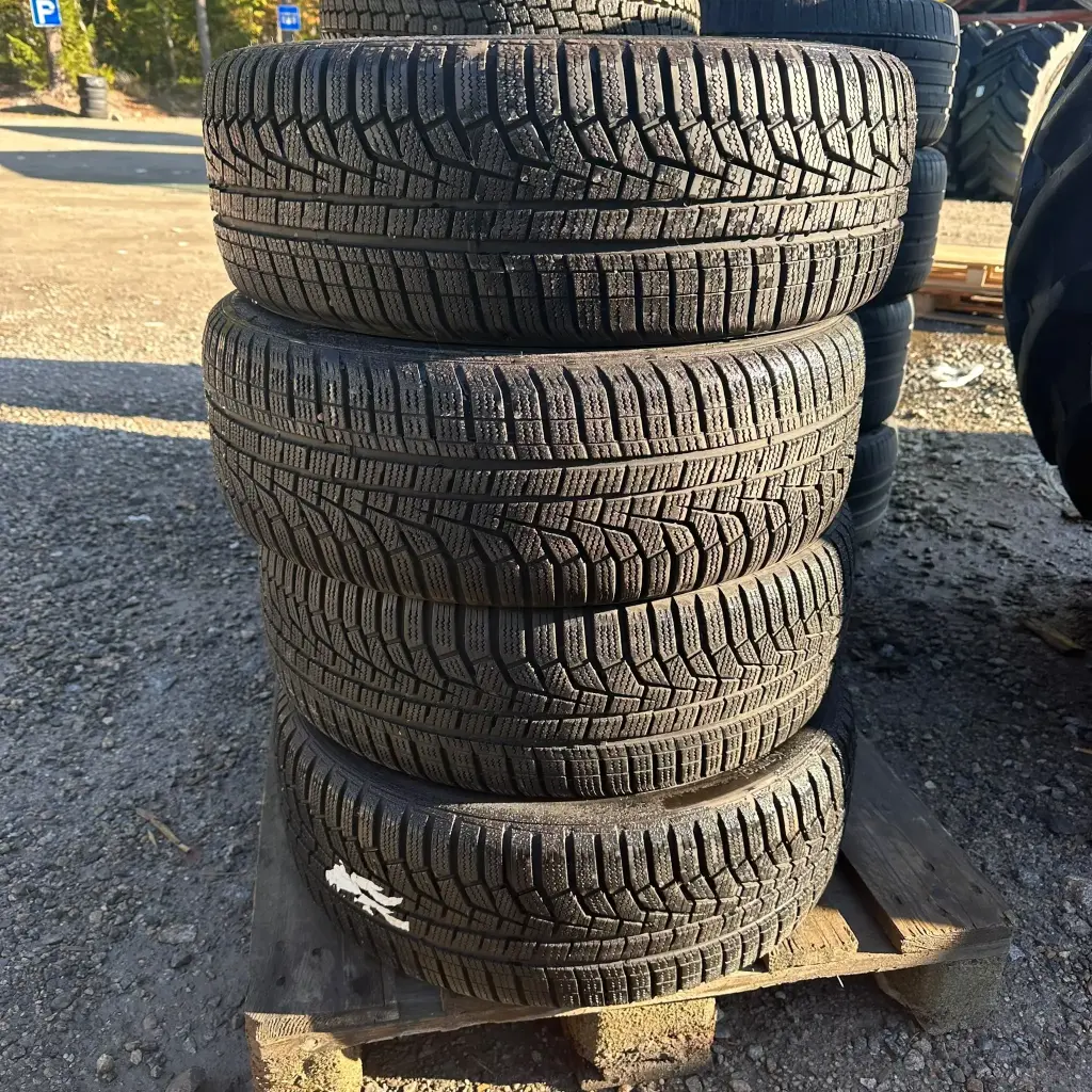 205/55R17 91H Hankook Winter I*Cept Evo2 Käytetty kitkarengas 5-6,5mm DOT-21