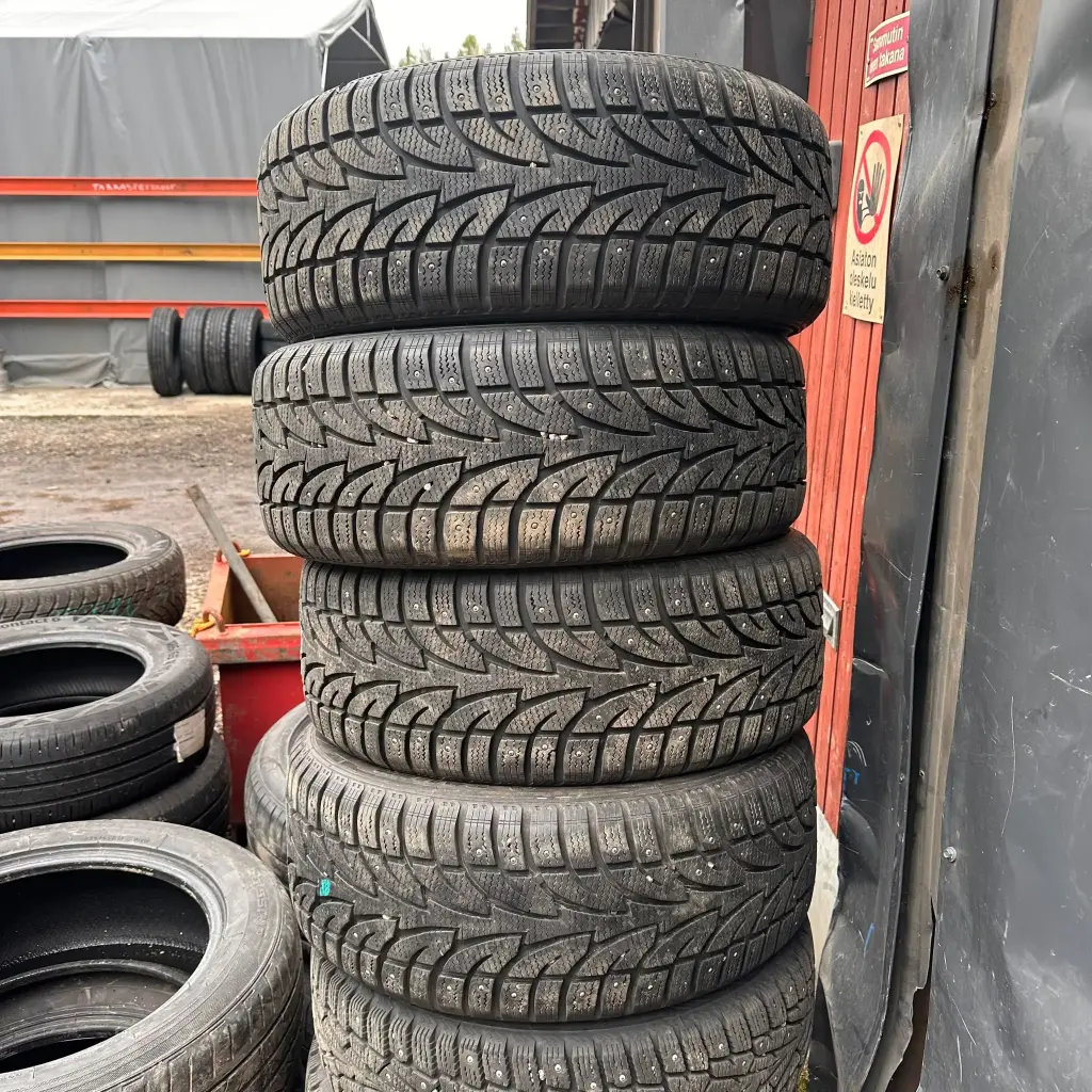 225/50R17 98H XL Sailun  Iceblazer WST1 Käytetty nastarengas 7-9mm DOT-16