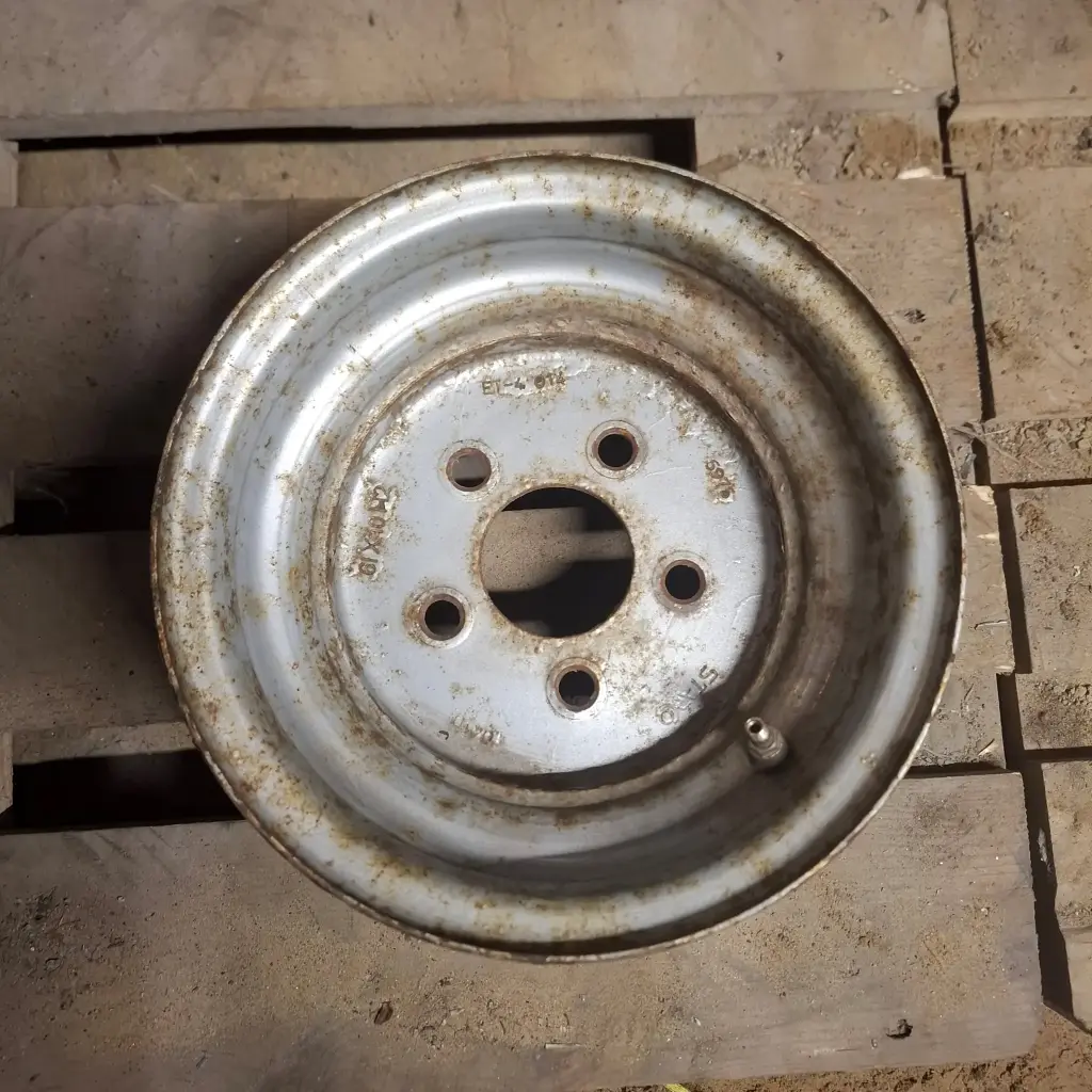 Käytetty Työkoneen vanne 5x112 ET-4 KR67 6x10"