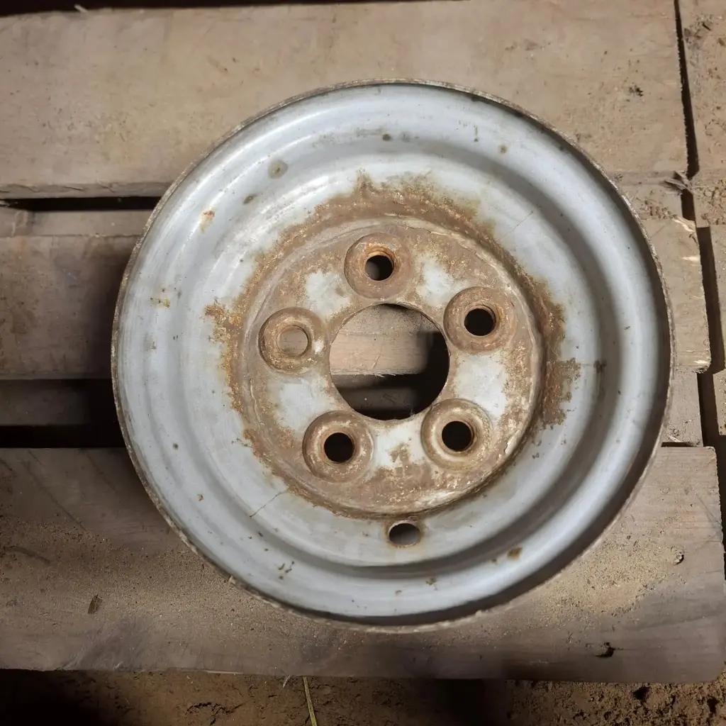 Käytetty Työkoneen vanne 5x112 ET0 KR67 4x9"