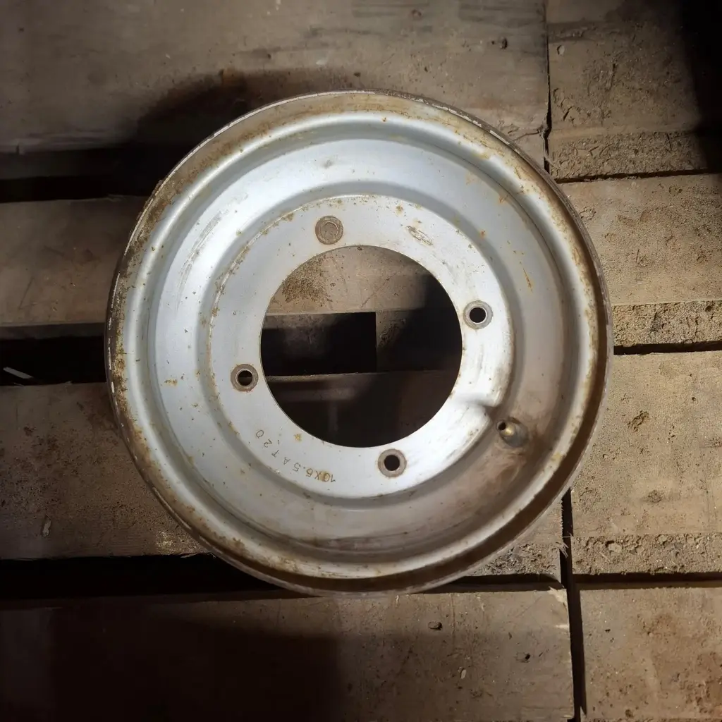 Käytetty Työkoneen vanne 4x156 ET15 KR130 5,5x10"