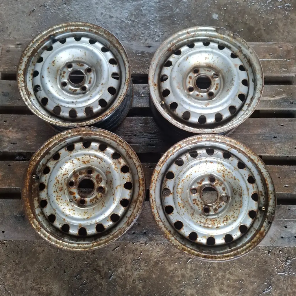 Käytetty Peltivanne 4x100 ET37 KR54,1 5,5x14"