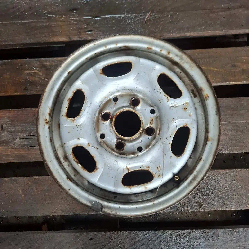 Käytetty Peltivanne 4x100 ET38 KR57,1 5,5x13"