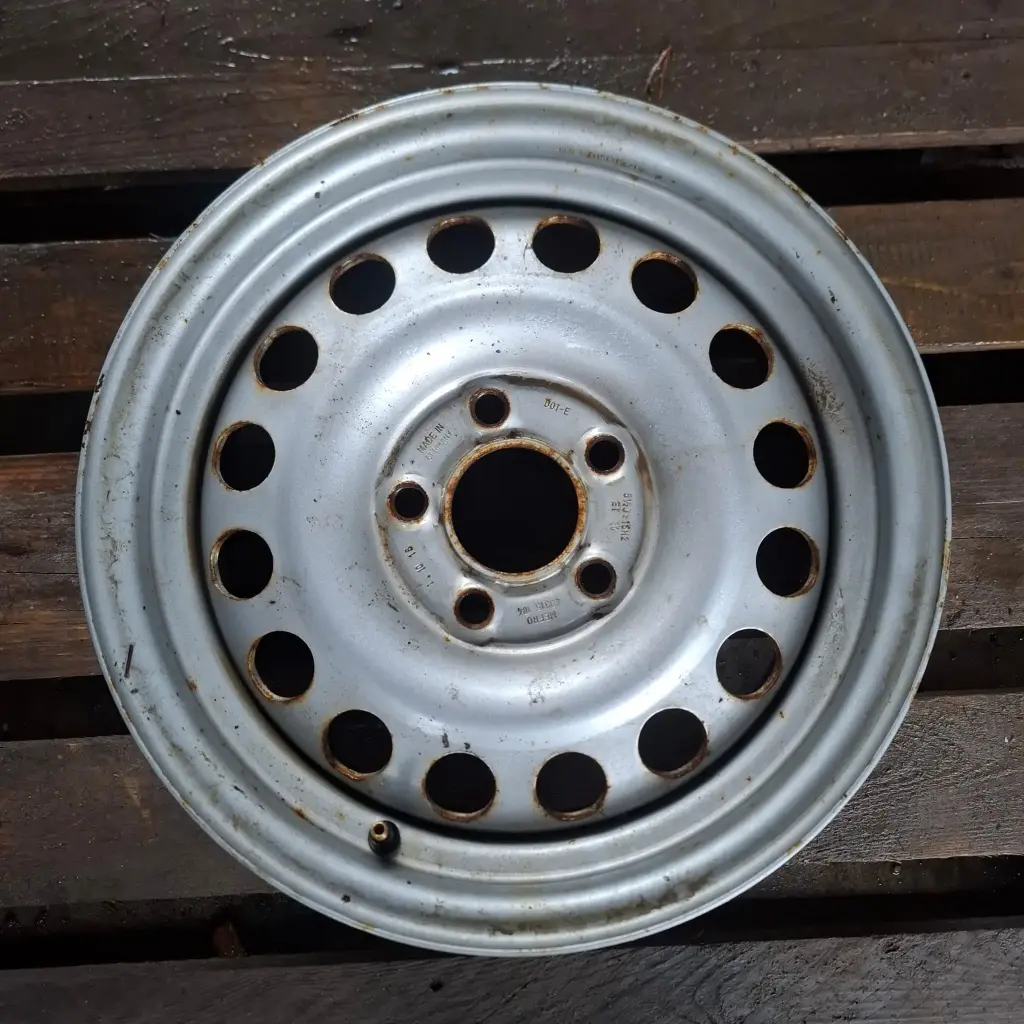 Käytetty Peltivanne 5x112 ET30 KR66,6 5,5x15"