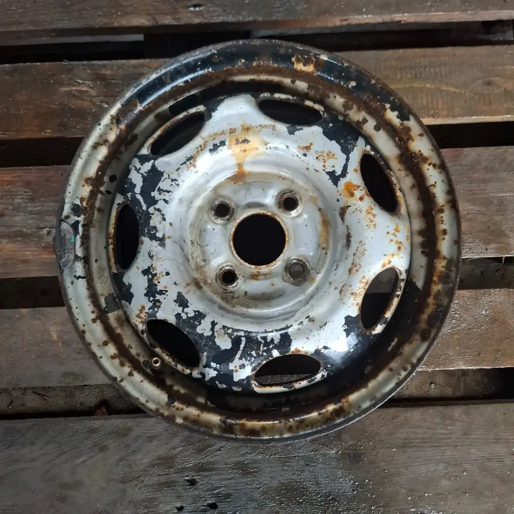 Käytetty Peltivanne 4x100 ET45 KR54,1 5,5x14"