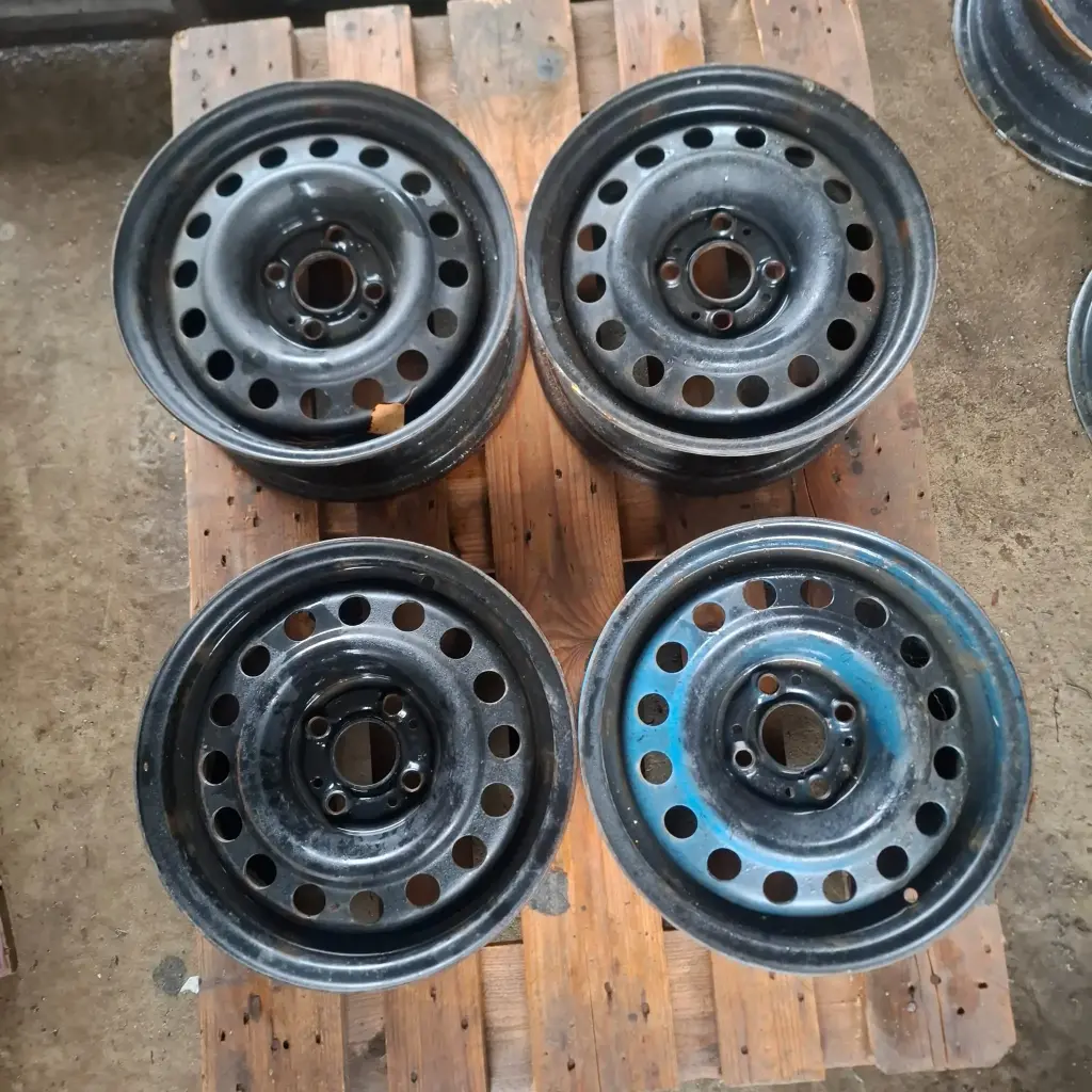Käytetty Peltivanne 4x100 ET35 KR57,1 5,5x14"