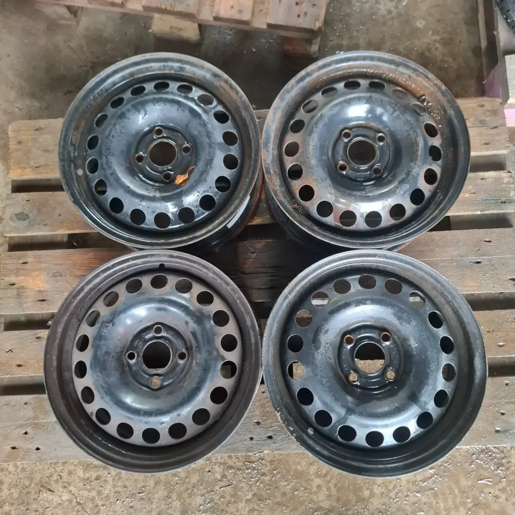 Käytetty Peltivanne 4x100 ET49 KR57,1 6x15"