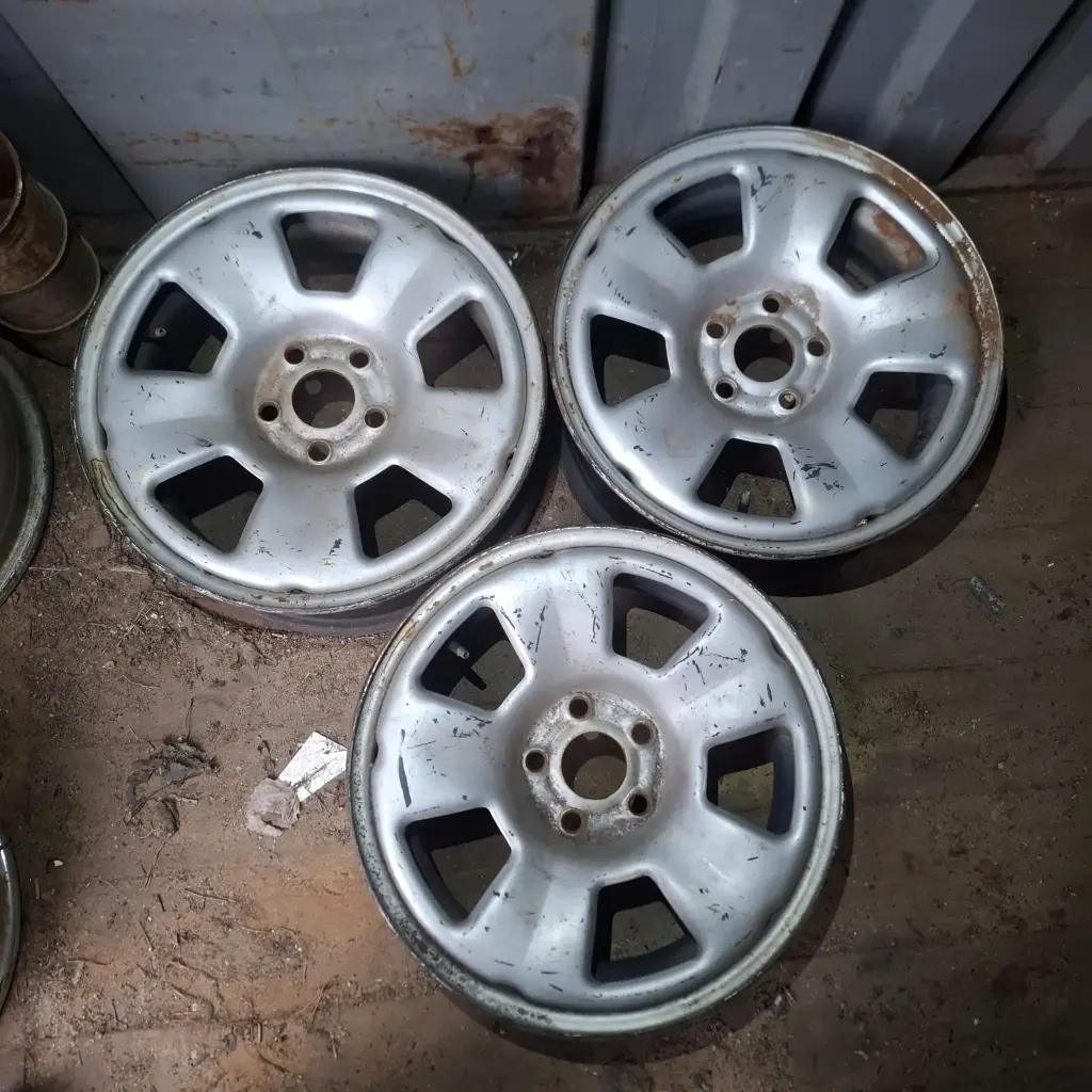 Käytetty Peltivanne 5x108 ET37 KR60,1 6,5x16"