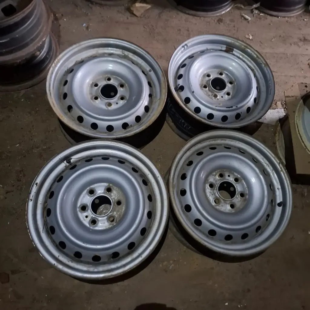 Käytetty Peltivanne 6x114,3 ET45 KR66,1 7x16"