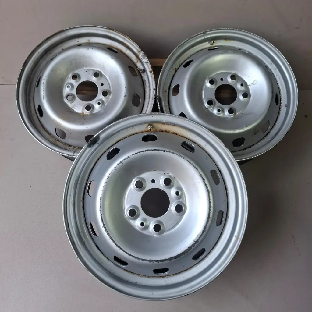 Käytetty Peltivanne 5x118 ET68 KR71,1 6x16"