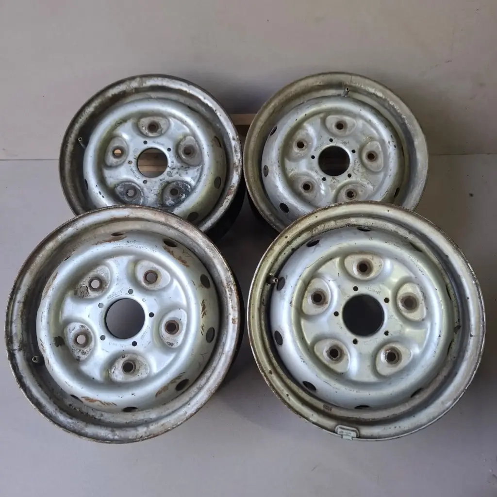 Käytetty Peltivanne 5x160 ET60 KR65,1 5,5x14"