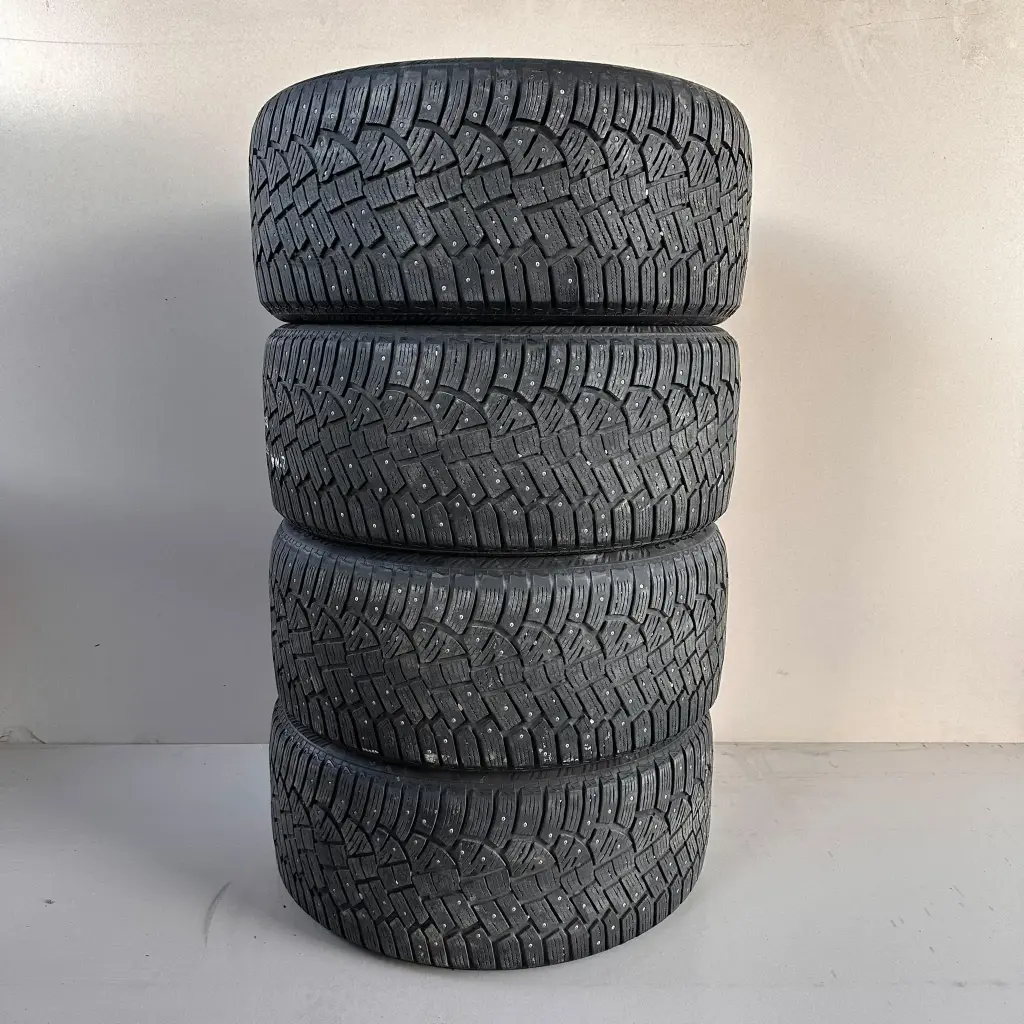 275/40R20 106T XL Continental IceContact 2 Käytetty nastarengas 4,5-5,5mm DOT-15