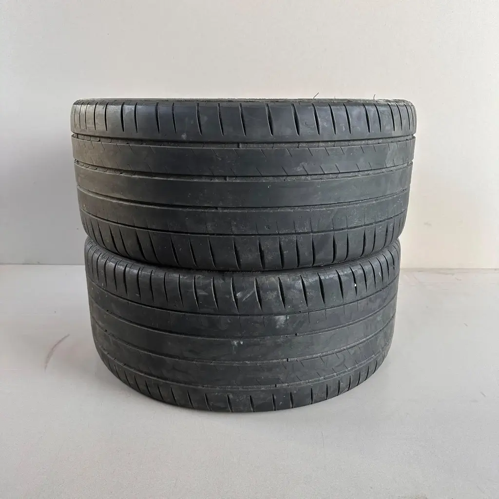 265/35R21 101Y XL Michelin Pilot Sport 4 S Käytetty kesärengas 5mm DOT-22
