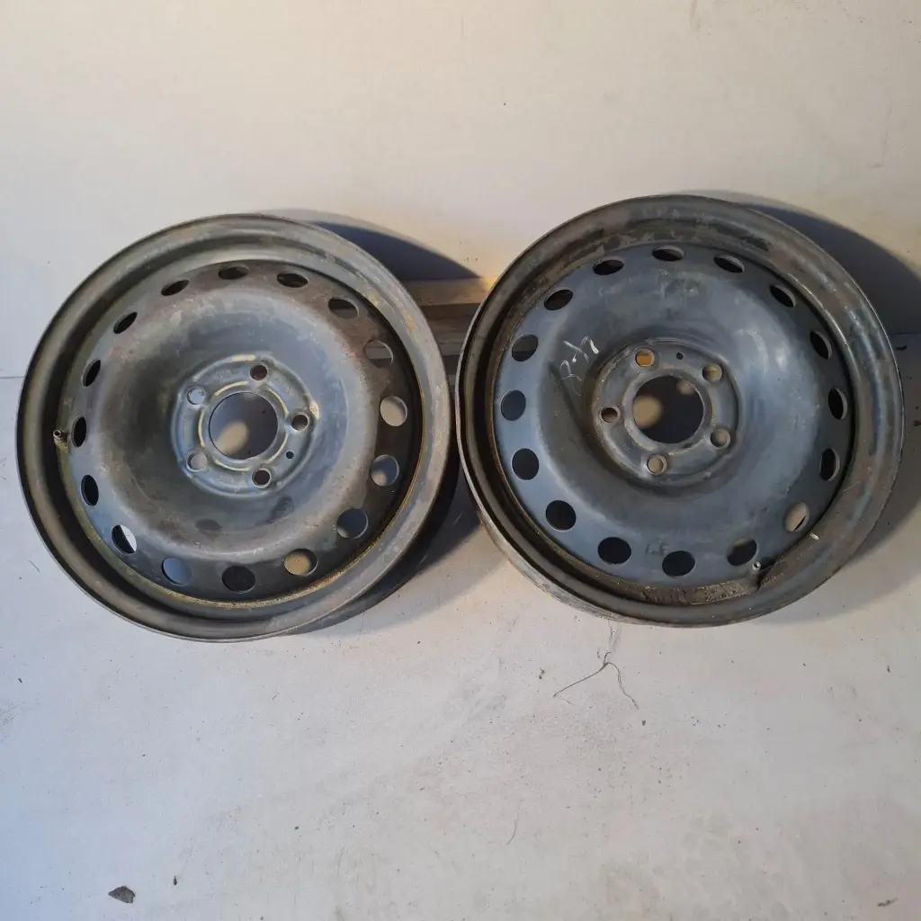 Käytetty Peltivanne 5x118 ET50 KR71,1 6x16"