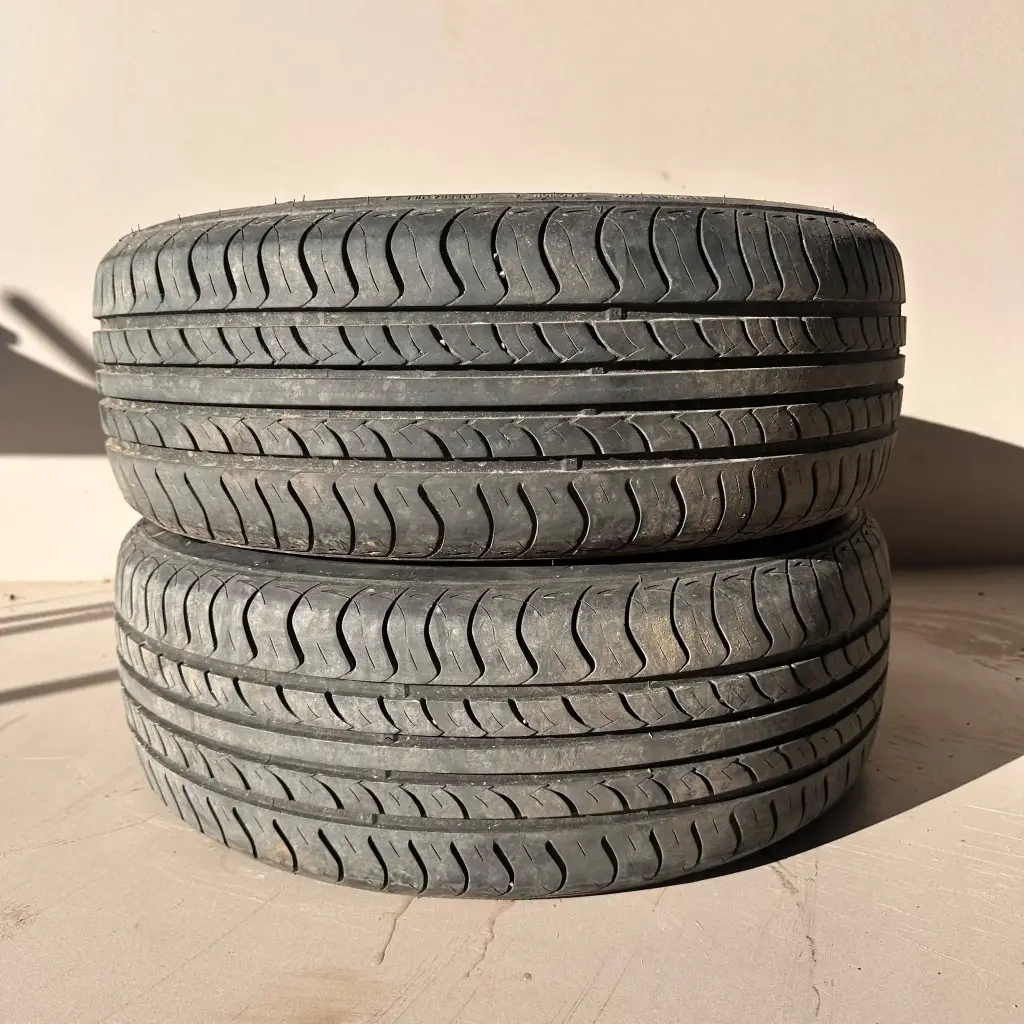 205/60R15 91H Roadstone Class Premiere CP661 Käytetty kesärengas 6mm DOT-11