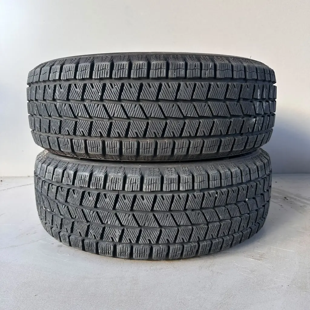 225/65R17 102S Sailun Ice Blazer Arctic SUV Käytetty kitkarengas 7,5-8mm DOT-21