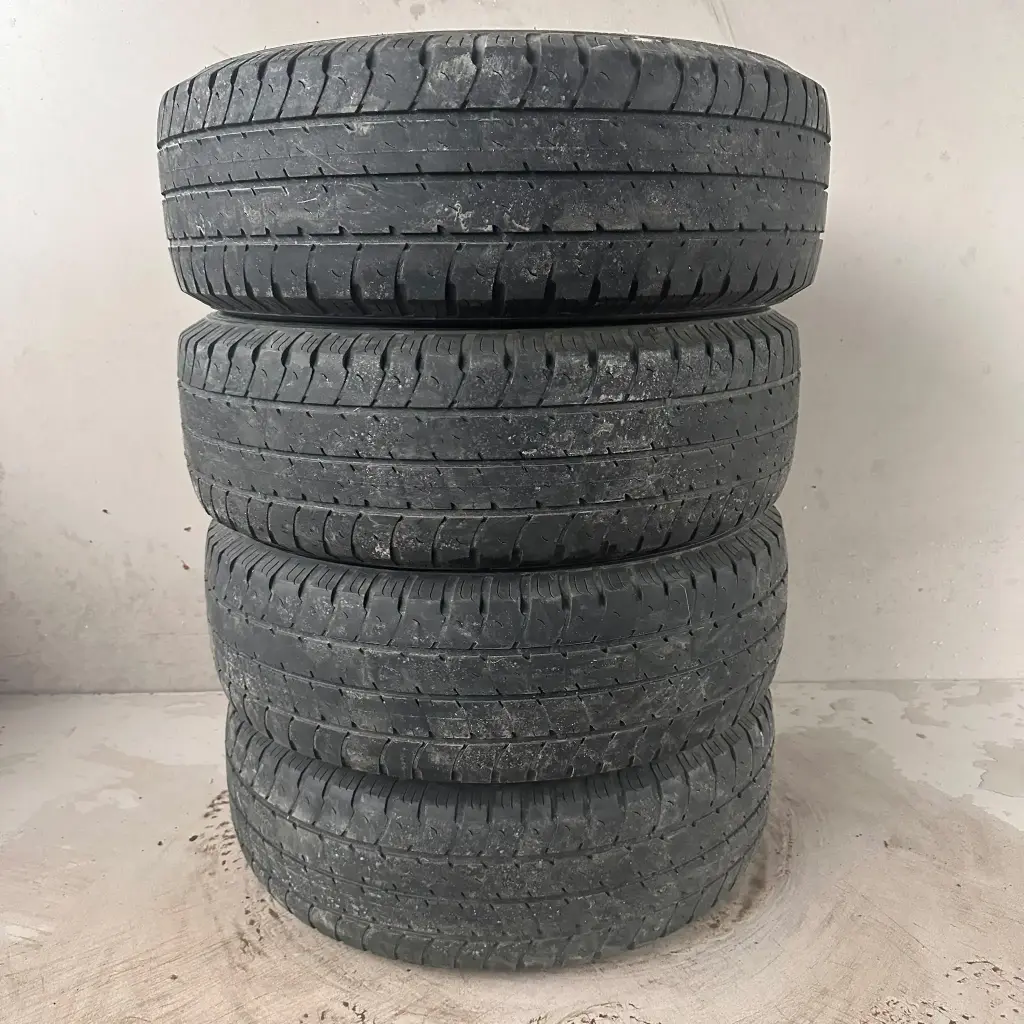 215/65R16C 106/104T Goodyear Gargo Marathon Käytetty kesärengas 4,5-5mm DOT-13