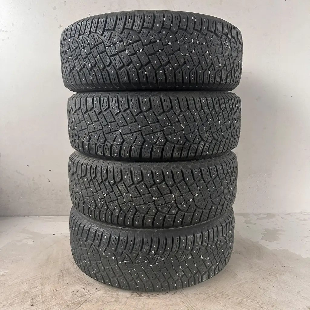 235/65R17 108T XL Continental IceContact 2 SUV Käytetty nastarengas 5,5-7mm DOT-15