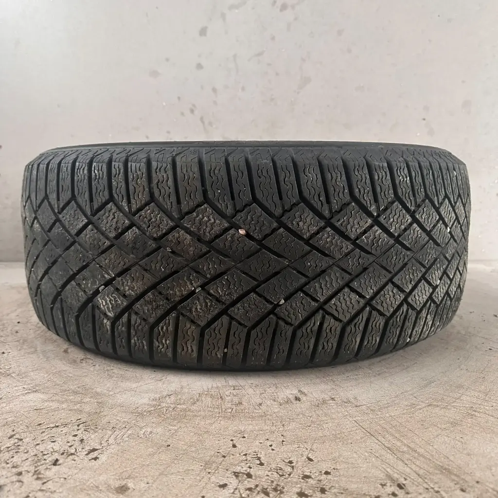 225/50R17 98T XL Continental VikingContact 7 Käytetty kitkarengas 5mm DOT-21