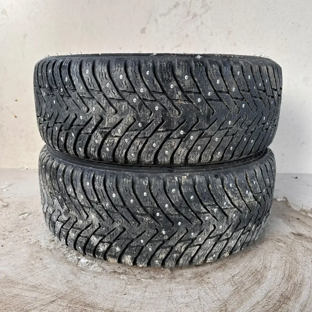 205/55R16 94T XL Nokian Hakkapeliitta 8 Käytetty nastarengas 6-7mm DOT-18