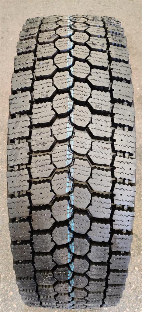 315/80R22.5 KA PINNOITETTU NE2+ SIS. 1 RUNKO XL DRIVE