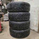 235/45R20 100T XL Nokian Hakkapeliitta 9 Käytetty nastarengas Ajettu n.300km DOT-21