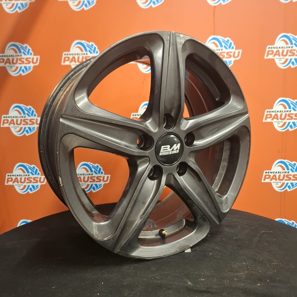 Käytetty BM Wheels vannesarja 5x112 ET 45 KR 57,1 7x16"