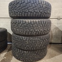 215/65R16 102T XL Continental IceContact 2 SUV Käytetty nastarengas 7mm DOT-18