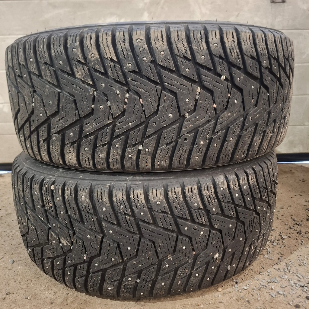 225/45R17 94T Hankook Winter I*Pike RS2 Käytetty nastarengas 6-6,5mm DOT-21 (muutama nasta poikki)