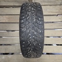 215/65R17 103T XL Nokian Hakkapeliitta 9 Käytetty nastarengas 7,5mm DOT-19