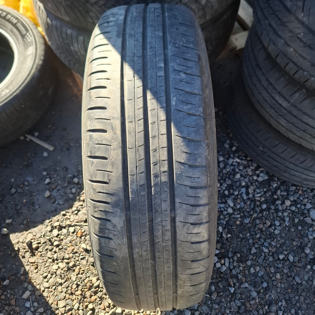205/65R16 95H Falken Ziex ZE010B Käytetty kesärengas 4,5mm DOT-22