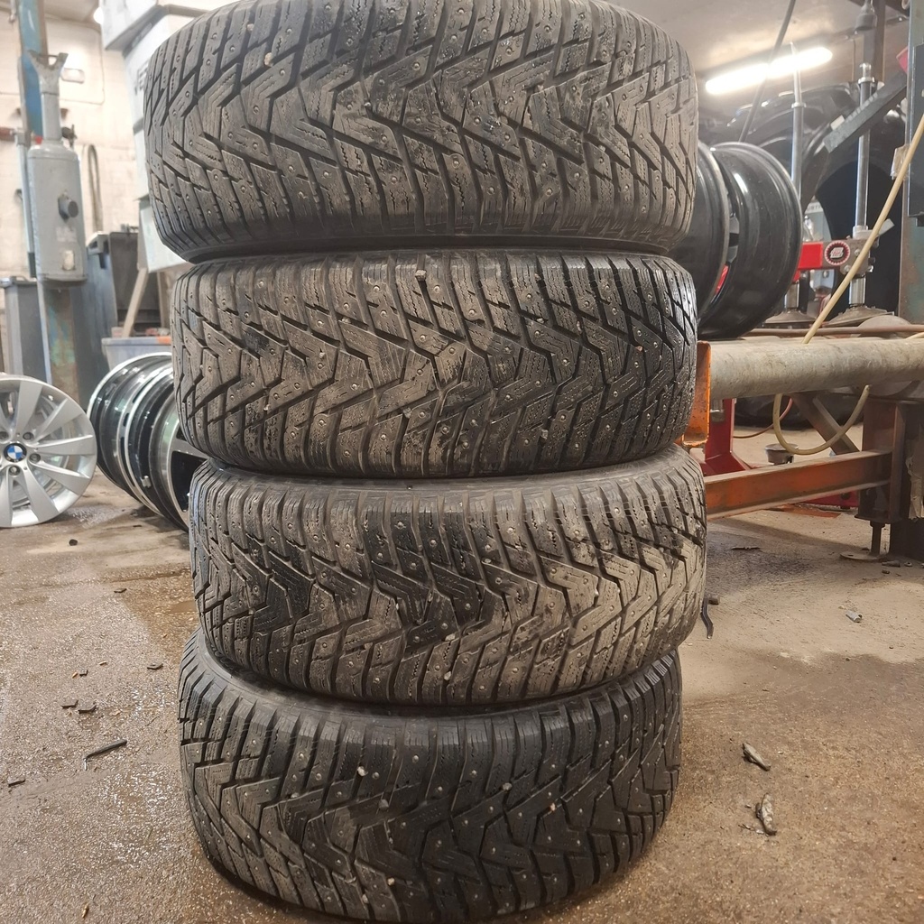 225/50R17 98T Hankook Winter i*Pike RS2 Käytetty nastarengas 9mm DOT-25