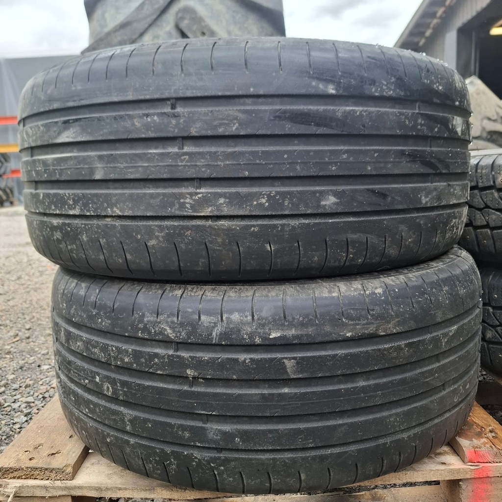 245/40R20 99Y Nokian Hakka Black 3 Käytetty kesärengas 4-4,5mm DOT-23