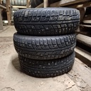 185/65R15 88T Kumho I'Zen KW22 Käytetty nastarengas 6-7mm DOT-12