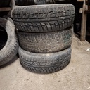 205/60R16 96T XL Kumho I'zen KW22 Käytetty nastarengas 5-7mm DOT-11