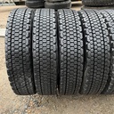7.50R20 12PR Bridgestone W950 Käytetty KA-rengas veto 15mm DOT-00